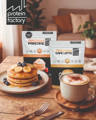 ¡La merienda de tus sueños existe y tiene más de 40g de proteína!
¿Te cuesta llegar a tus requerimientos diarios o simplemente querés darte un gusto rico, sano y súper saciante a la tarde?
Te presentamos la combinación definitiva de Protein Factory para transformar tus meriendas:
🔥 El Combo Perfecto:
- Protein Pancake: Esponjosos, sin azúcar agregada y con 21 gramos de proteína por porción. Ideales para sumarles tus frutas favoritas o un hilo de miel.
- Protein Café Latte: Tu infusión de siempre con un upgrade brutal de 20 gramos de proteína pura y un sabor riquísimo.
Con este dúo activás tu tarde en solo 5 minutos con nutrición inteligente y libre de culpas. 🙌
Comentá abajo: ¿A quién le urge probar esta merienda hoy mismo? 
🛒 Conseguí el tuyo en nuestra web: proteinfactory.com.ar